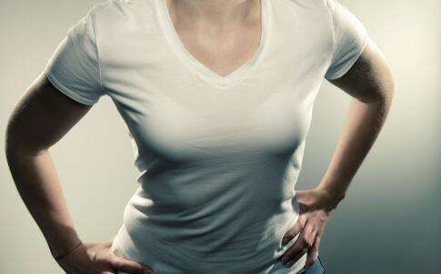 粉红120乳腺健康：为何有的女性产后胸部会出现变形？