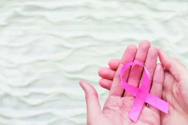 粉红120乳腺健康：年轻女性也得防乳腺癌