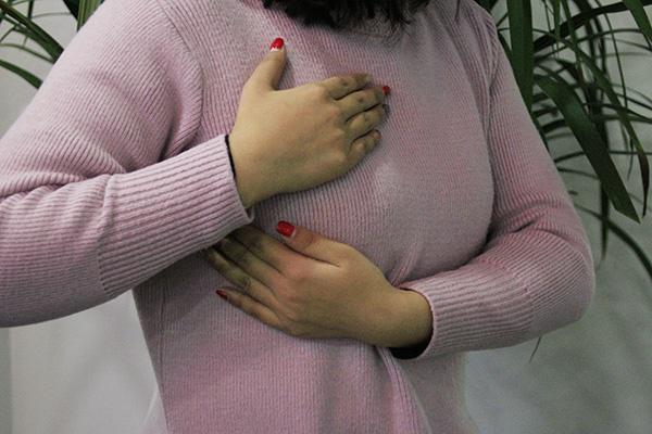 粉红120乳腺健康：乳房胀痛怎么办？